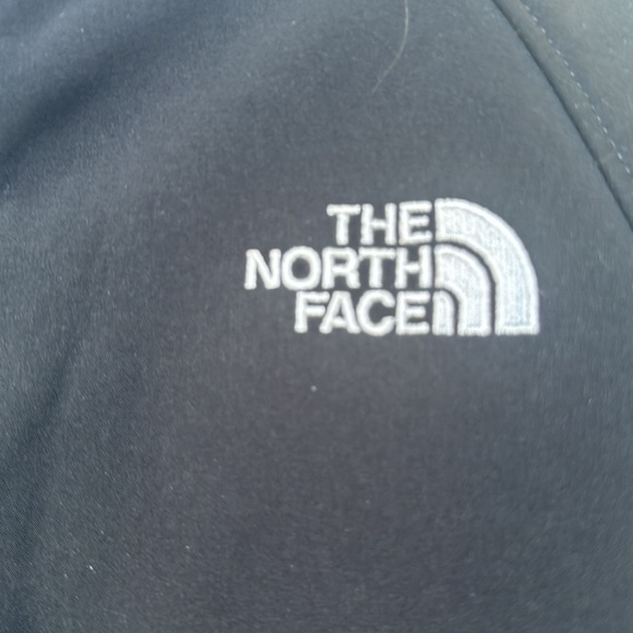 The North Face Black Women's Jacket - Picture 3 of 10